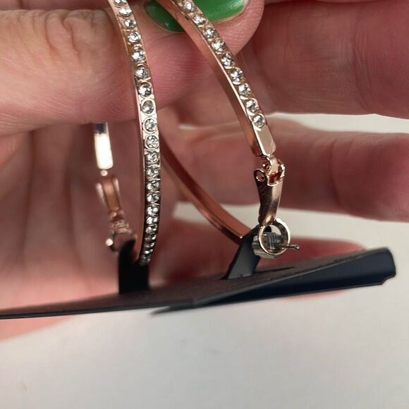 NEW Guess Rose Gold Colored Rhinestone Accent Hoop Pierced Earrings - Picture 6 of 8